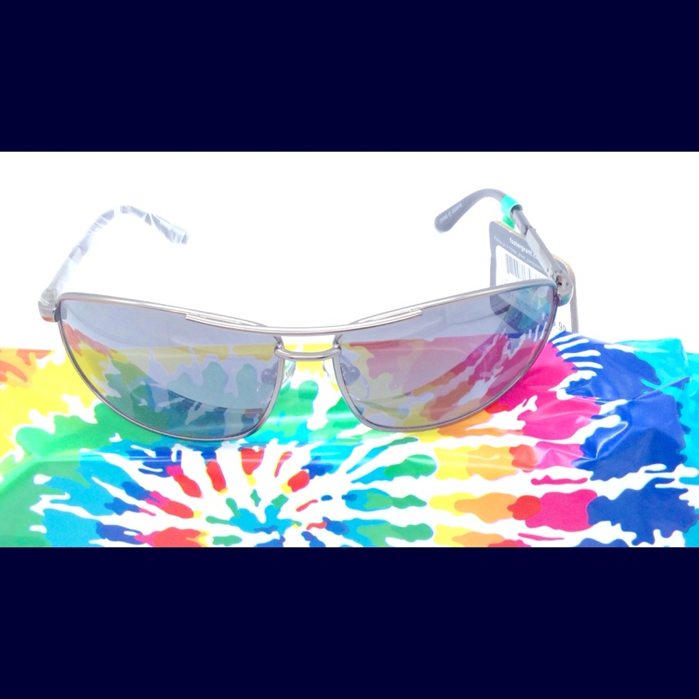 - Foster grant unisex sunglasses. New